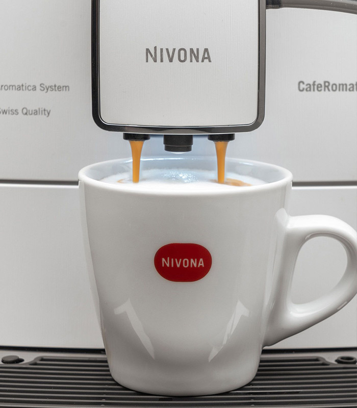 Manespresso-Nivona-779-white-line-chrom-front-bottom